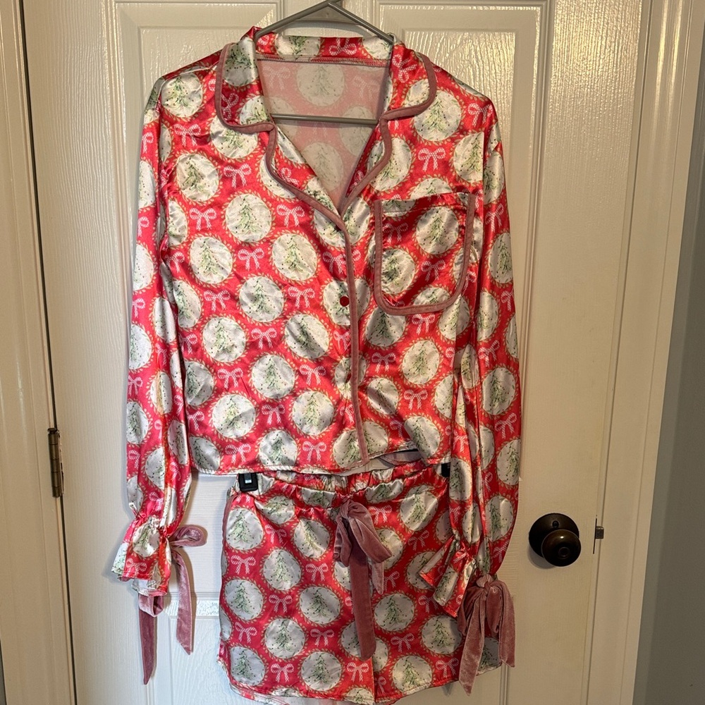 Christmas Pink and White Pajama Set with velvet bows and pockets Size M